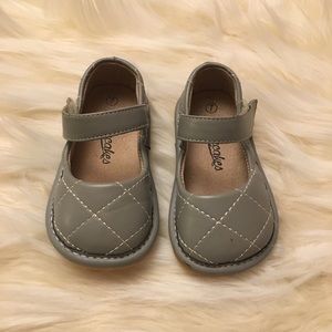 Gray Quilted Laniecakes Mary Janes Sz7 No Squeaker